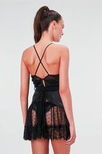 camisola-curta-preta-st-barth
