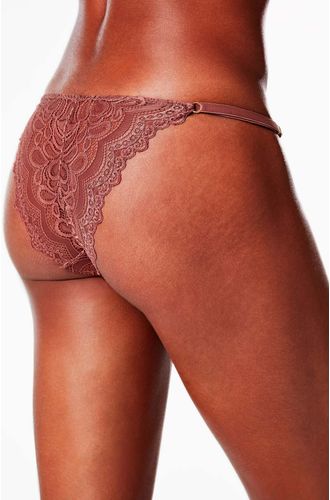 Calcinha String Renda Mocha Mousse