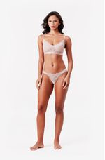 18026396_-18021393_BLUSH_20250226_JOGE_RM_01578-1.jpg