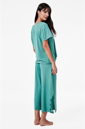 Pijama Capri Malha Estocolmo